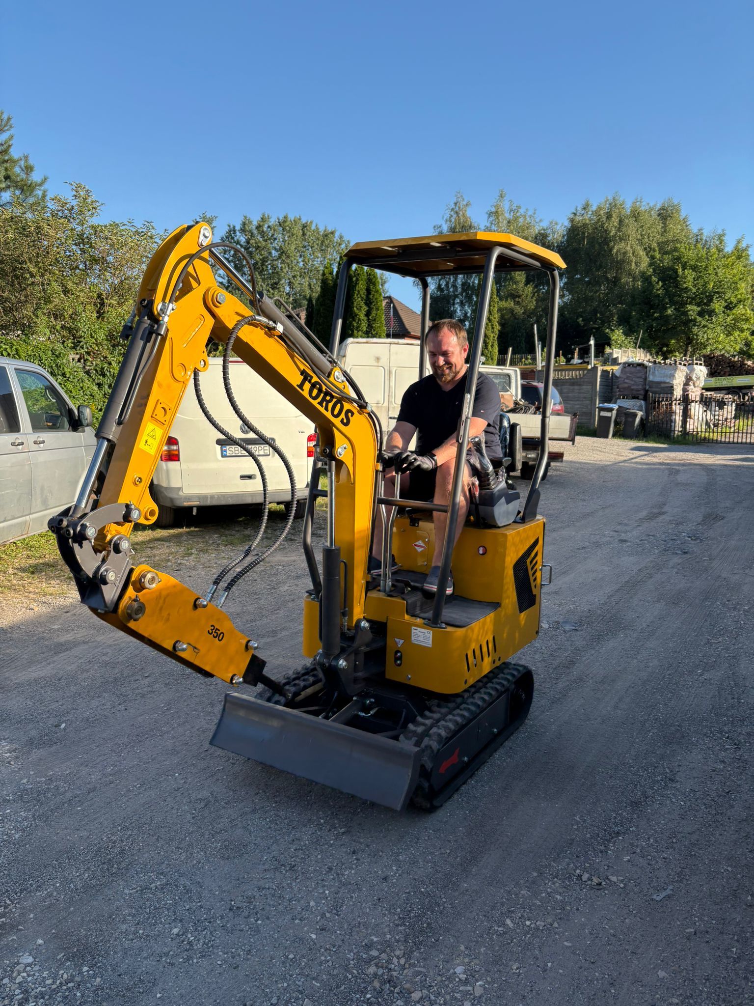 Latest company blogs about Mini Excavator vs Skid Steer Loader: Which Machine Is Better for Your Jobsite?