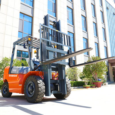 Buy Customizable Diesel Lift Truck 4 Wheel Counterbalance Forklift online manufacture
