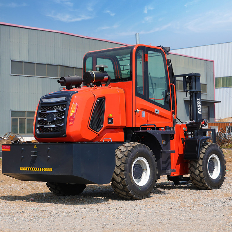 Seated 4 Wheel Drive Forklift 7 Ton Forklift With 48 In Fork Length